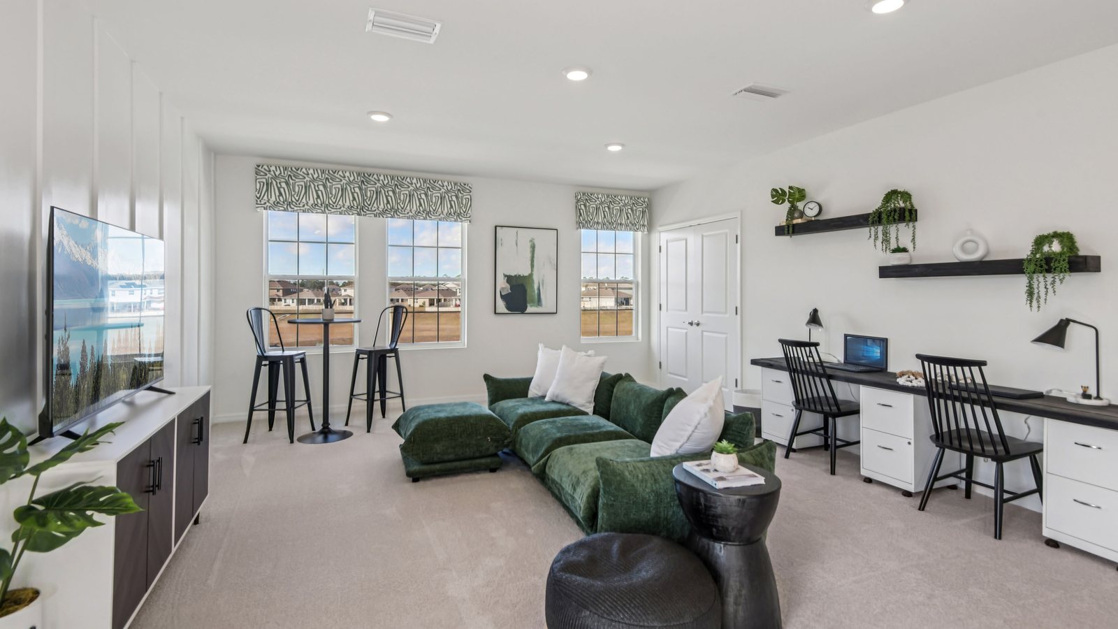 Coral plan — new D.R. Horton home in Waterford
