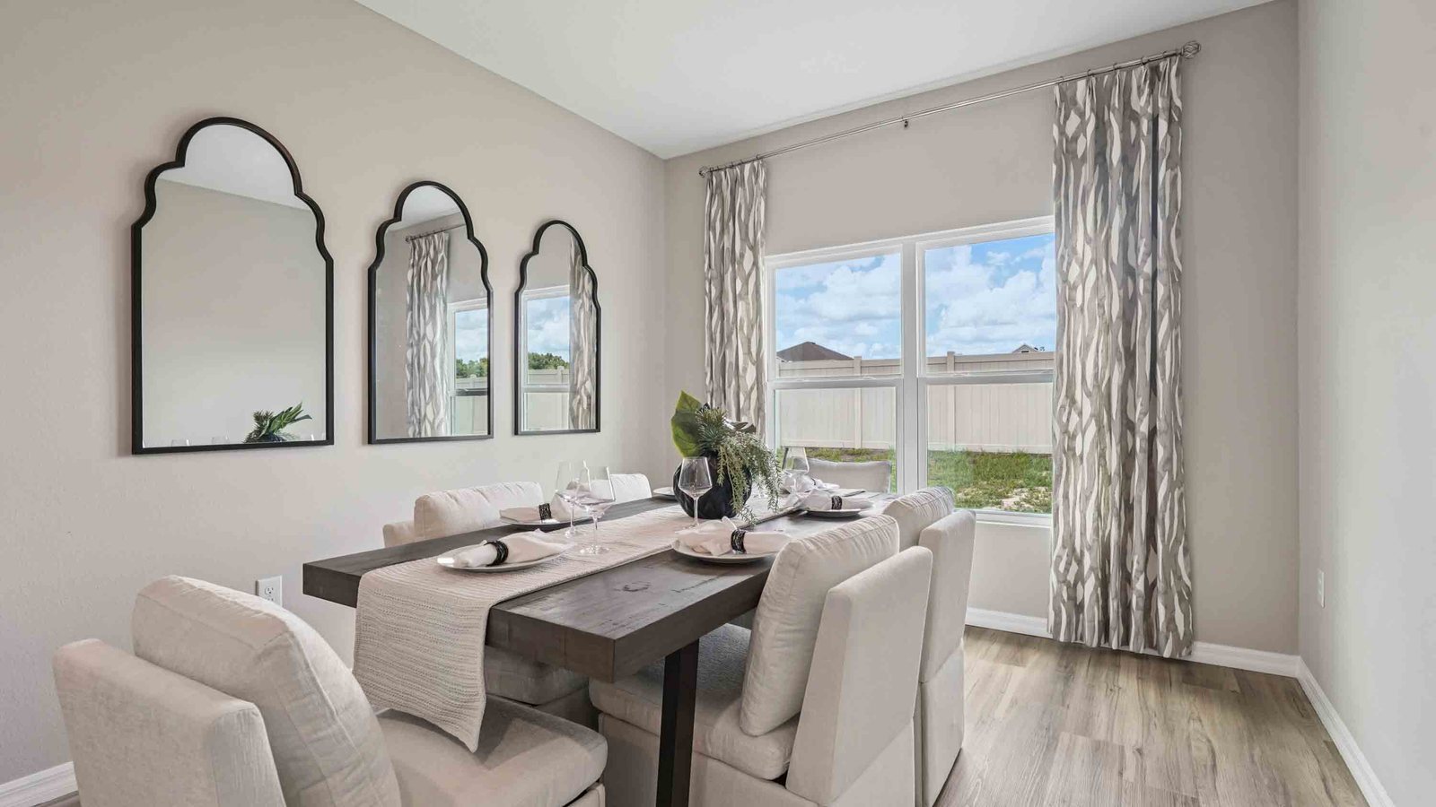 Madison plan — new D.R. Horton home in Oaks Preserve