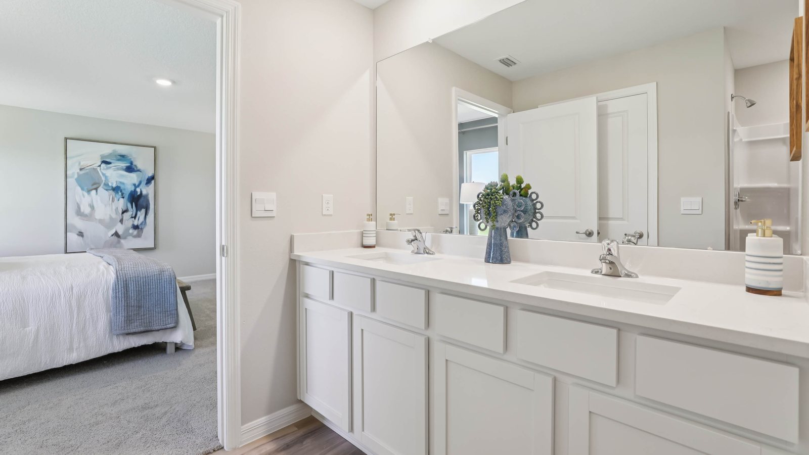 Lakeside plan — new D.R. Horton home in Triumph