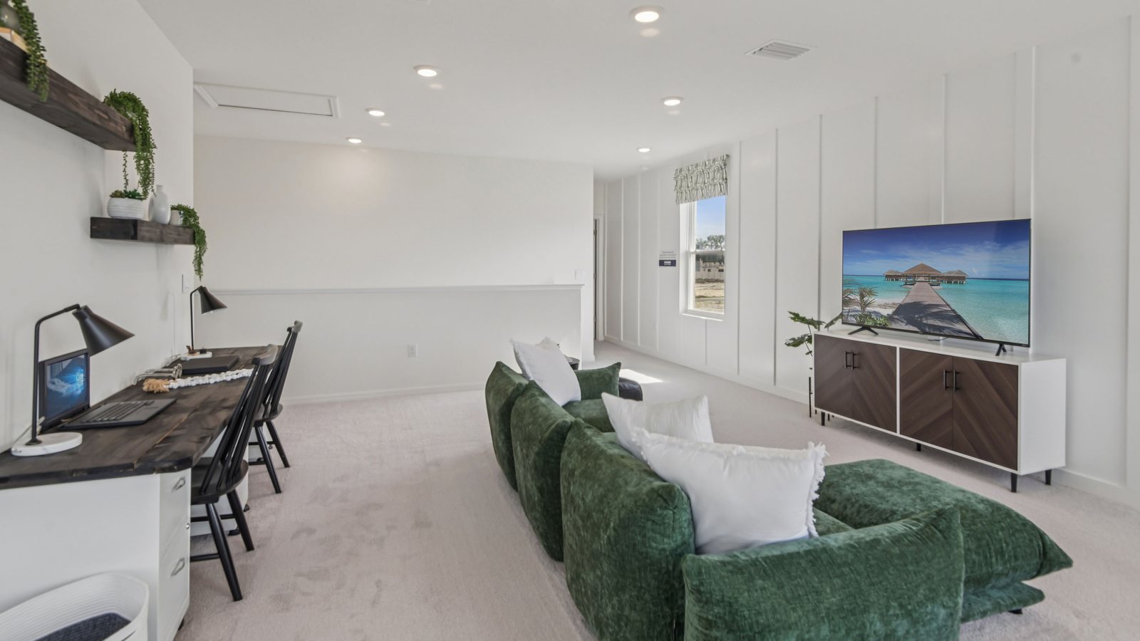 Coral plan — new D.R. Horton home in Oaks Preserve
