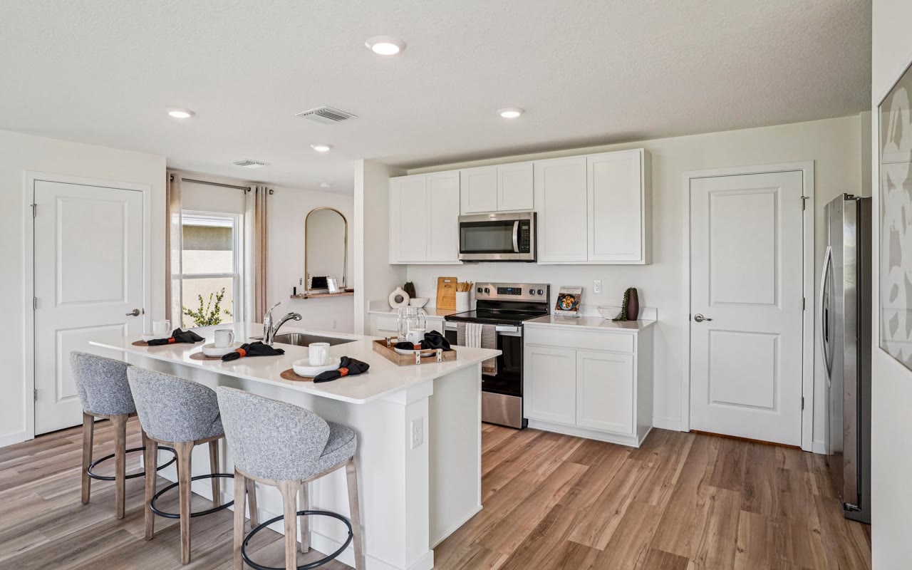 Elston plan — new D.R. Horton home in Tartan Farms